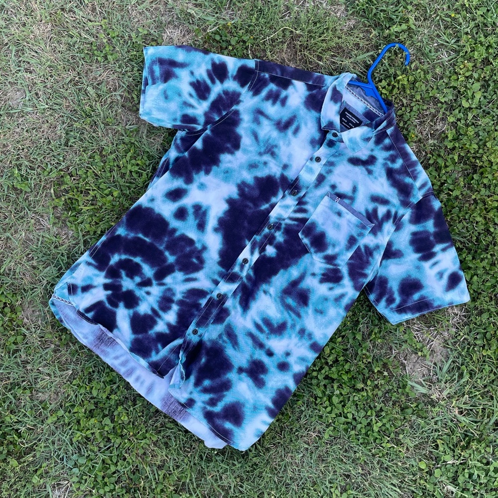 Mens sunrise kingdom blue tie dye button down shirt - Picture 5 of 17